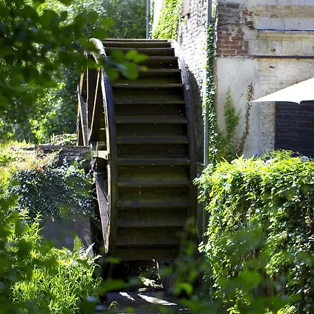 Hotel Moulin De Mombreux 3*